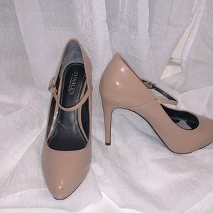 Charles David nude platform stilettos, 4.5in heel- size 8.5